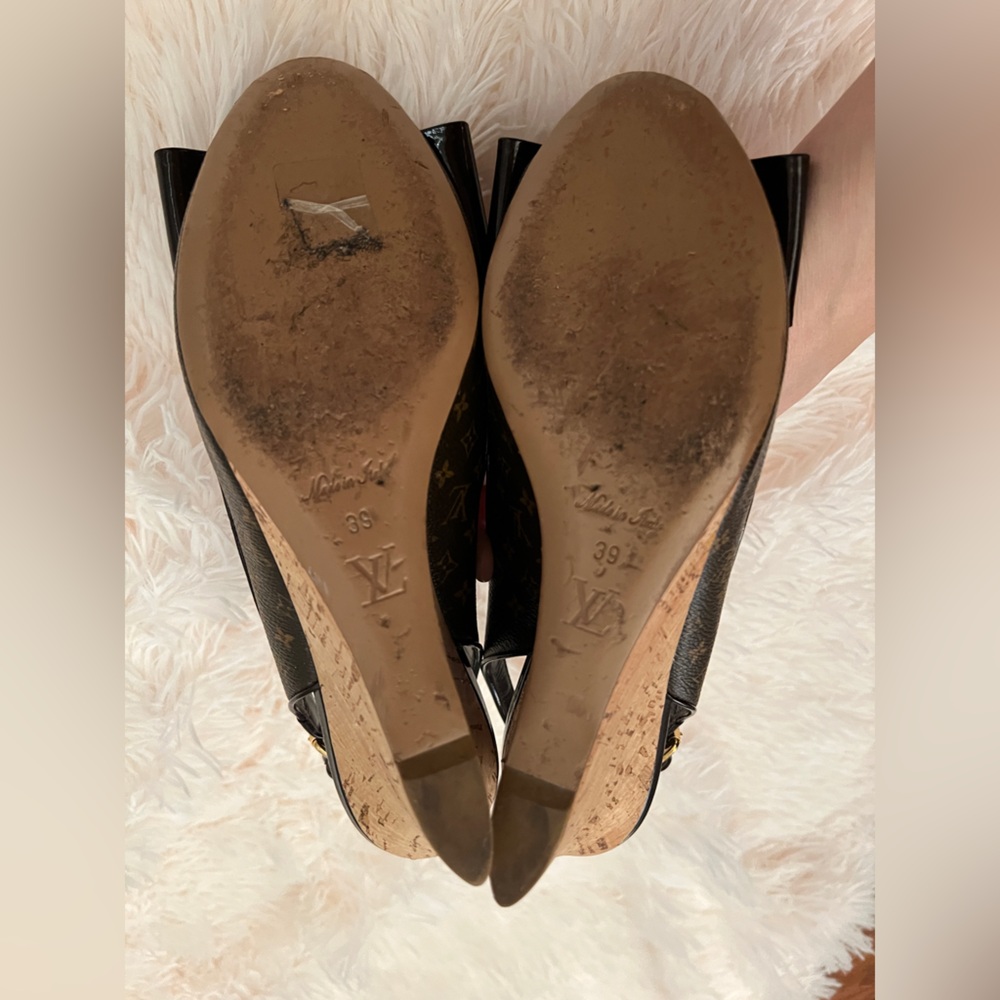Louis Vuitton Black and Brown Wedge Sandals with Decorative Buckle - Picture 15 of 16